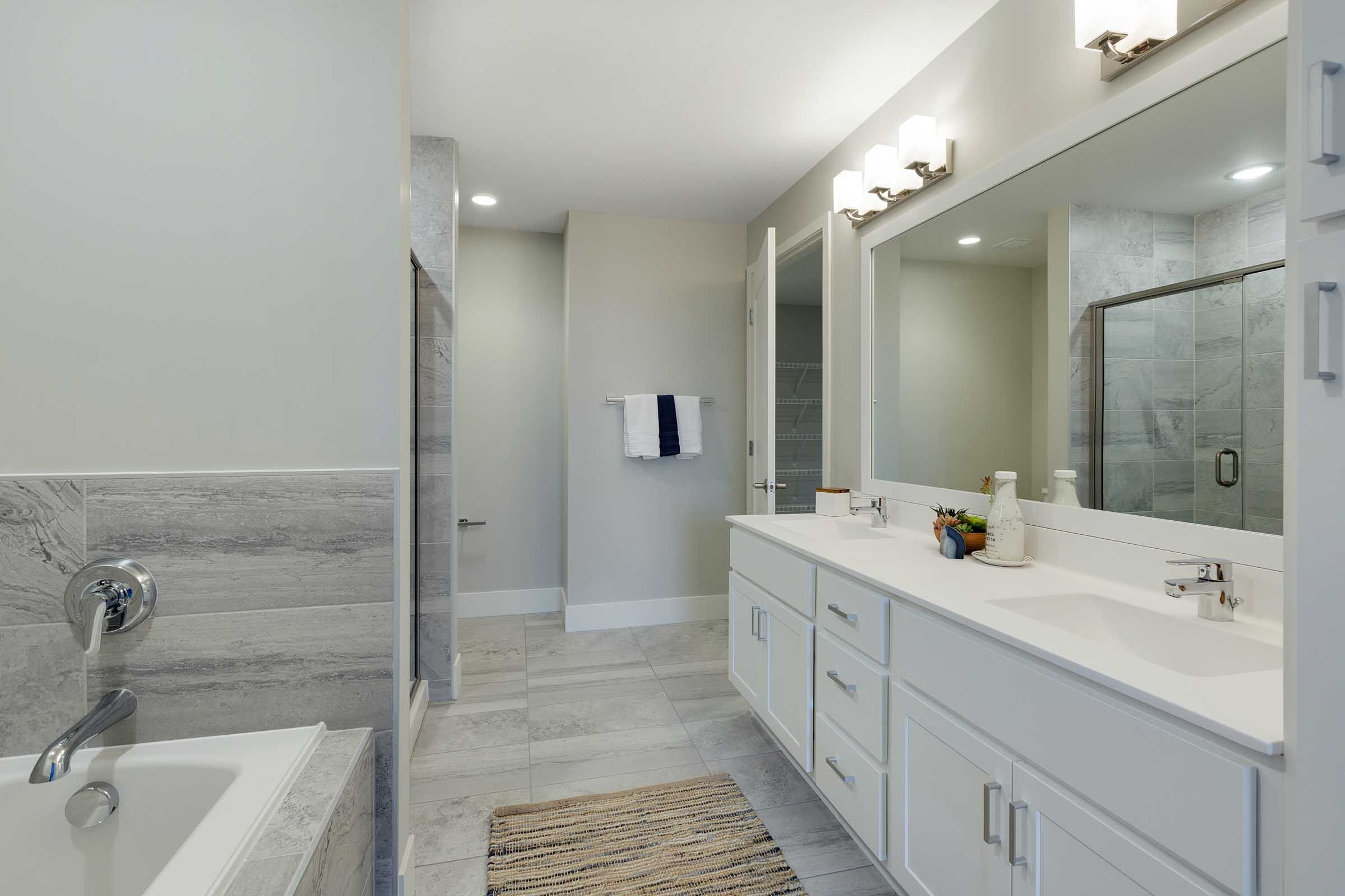 Encore Apartments Primary Bathroom